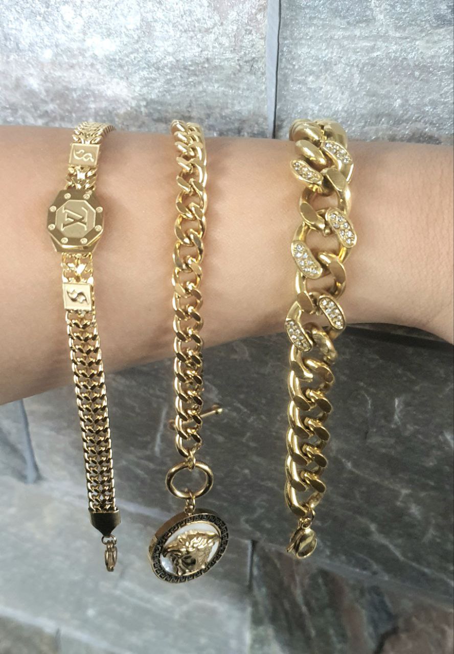 سلسلة استانلس  ,  , سوق حكاية