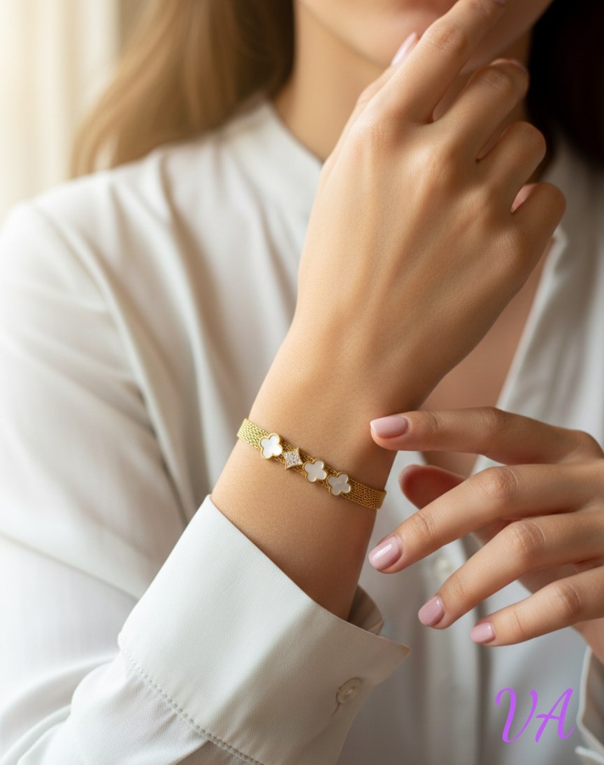 انسيال فان كليف ,  , سوق حكاية