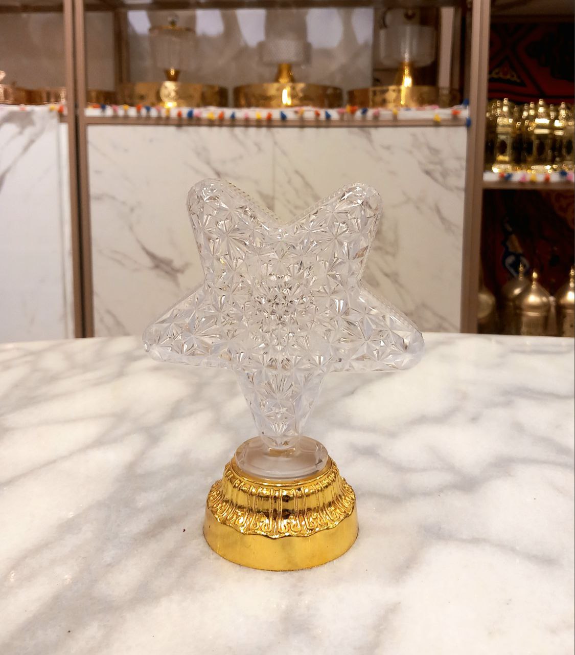 نجمة مضيئة | سوق حكاية