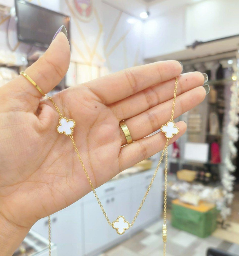 سلسلة فان كليف | سوق حكاية